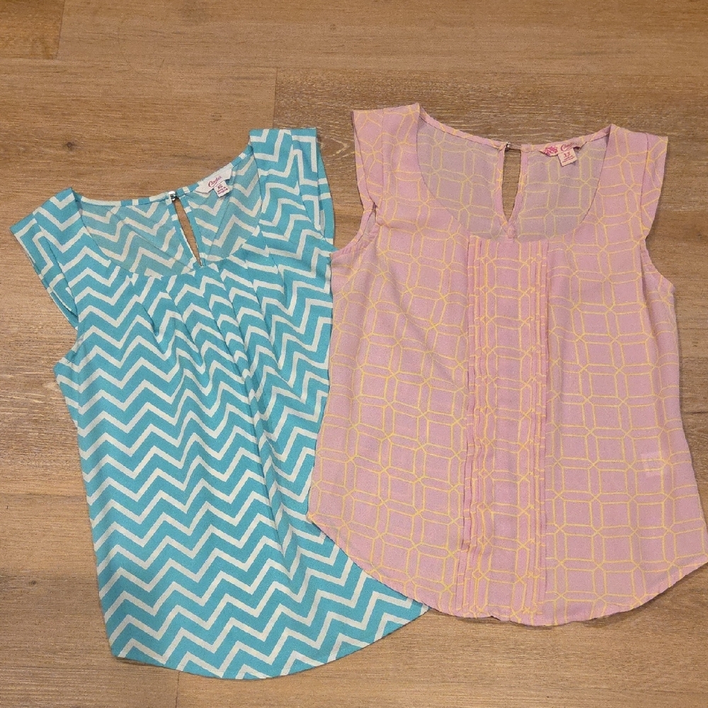 2 Candie's Blue Chevron and Pink Grid Blouses Lightweight Like New